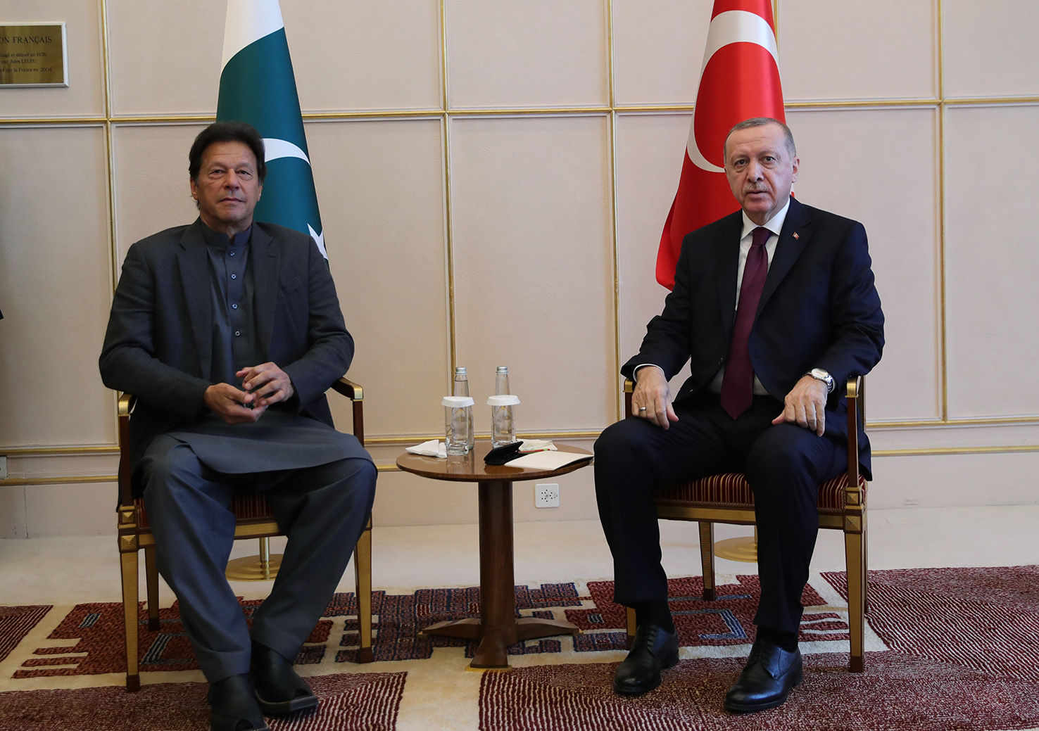 Cumhurbaşkanı Erdoğan, Pakistan Başbakanı Khan ile görüştü