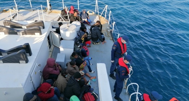 Yunanistan Sahil Güvenlik ekipleri 26 sığınmacıyı ölüme terk etti