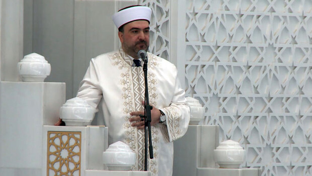 Cuma namazı, Ahmet Hamdi Akseki Camii’nde kılındı
