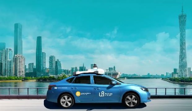 Salgının başladığı Çin’de sürücüsüz robot taksiler piyasada