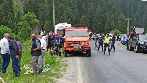 Erzurum’da otomobil uçurumdan yuvarlandı: 1 ölü, 3 yaralı