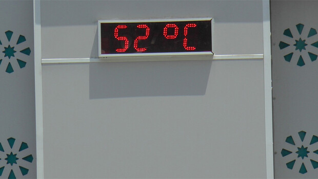 Şoke eden görüntü! Termometre 52 dereceyi gösterdi…