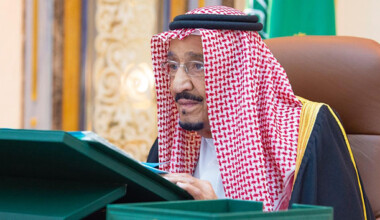 Suudi Arabistan Kralı Selman hastaneden kabine toplantısına katıldı