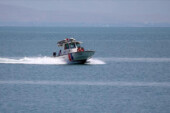 Van Gölü’nde kaybolan tekneyi arama çalışmaları yeniden başladı