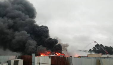 İstanbul Tuzla’da fabrika bahçesinde korkutan yangın