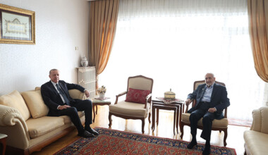 Cumhurbaşkanı Erdoğan, Oğuzhan Asiltürk’ü evinde ziyaret etti