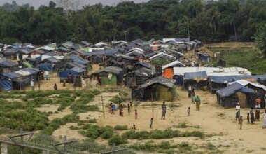 Arakanlı mültecilerin kaldığı kampta çatışma: Ölü ve yaralılar var