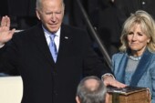 Joe Biden, İncil’e el basarak Başkanlık görevine başladı