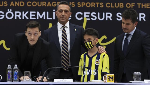 İmza töreninde Mesut Özil transferinin tüm detaylarını anlattı