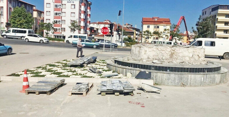 CHP’de Osmanlı nefreti bitmiyor