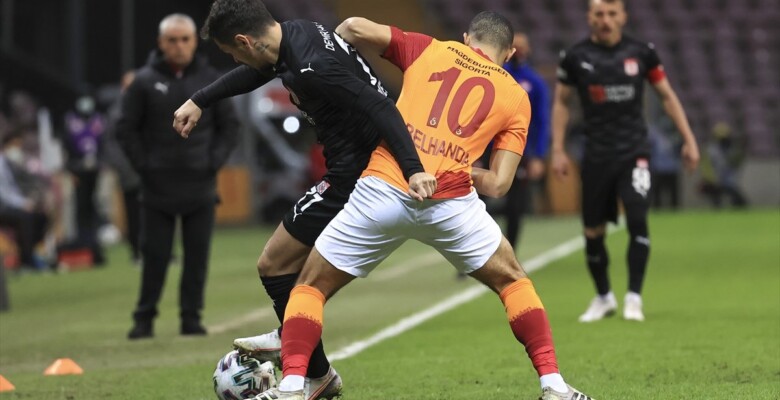Galatasaray evinde Sivasspor’la berabere kaldı