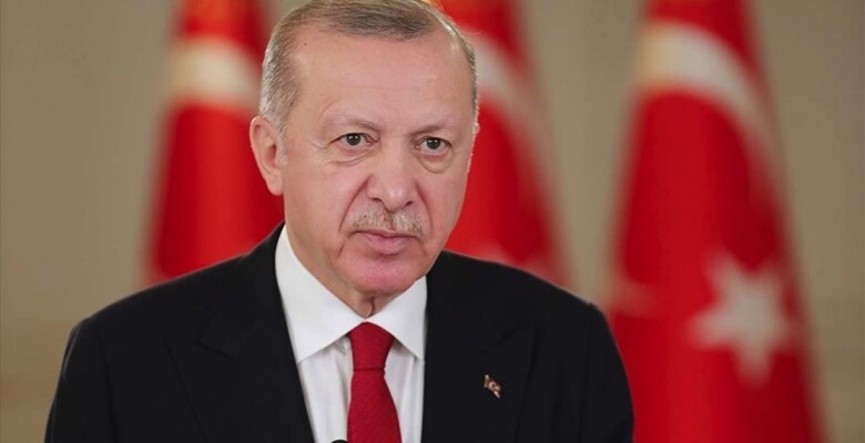 Cumhurbaşkanı Erdoğan: Canla başla hizmet eden sağlıkçılarımıza teşekkür ediyorum