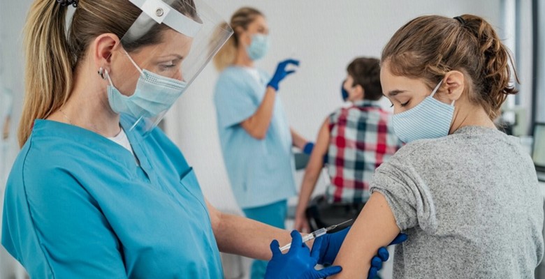 Kanada’dan 12-15 yaş arası çocuklarda koronavirüs aşısına onay