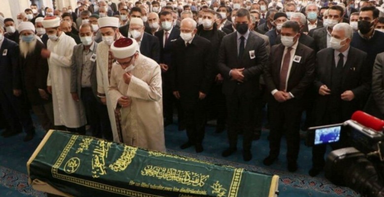 Kemal Kılıçdaroğlu, Cemil Erhan’ın cenaze törenine katıldı