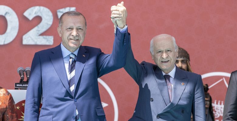 Erdoğan’dan Bahçeli ile birlikte Ahlat’ta mesaj: Dünyaya haykırıyoruz
